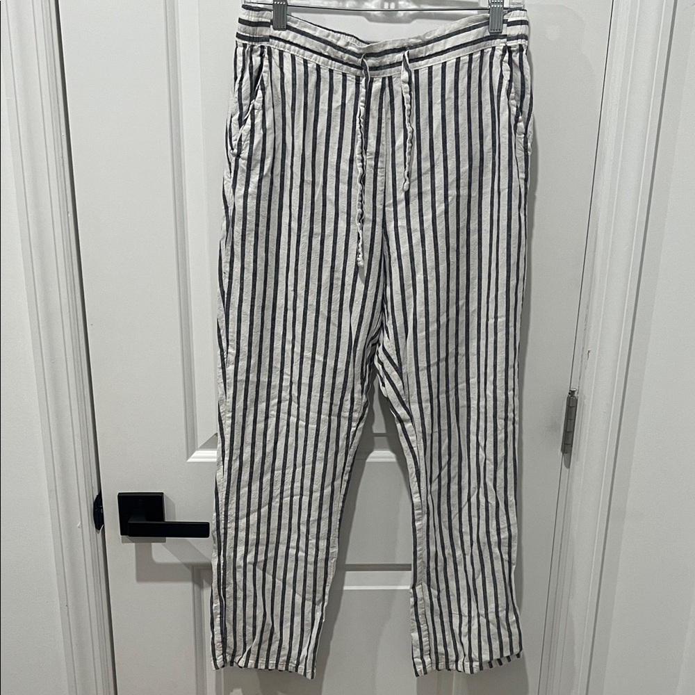Hem White and Navy Vertical-Striped Straight-Leg Pants Size Medium‎